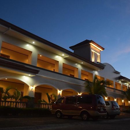 Subic Waterfront Resort And Hotel Esterno foto